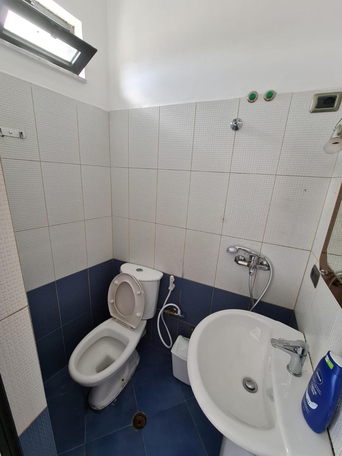 Hotel La Villa Тирана Екстериор снимка