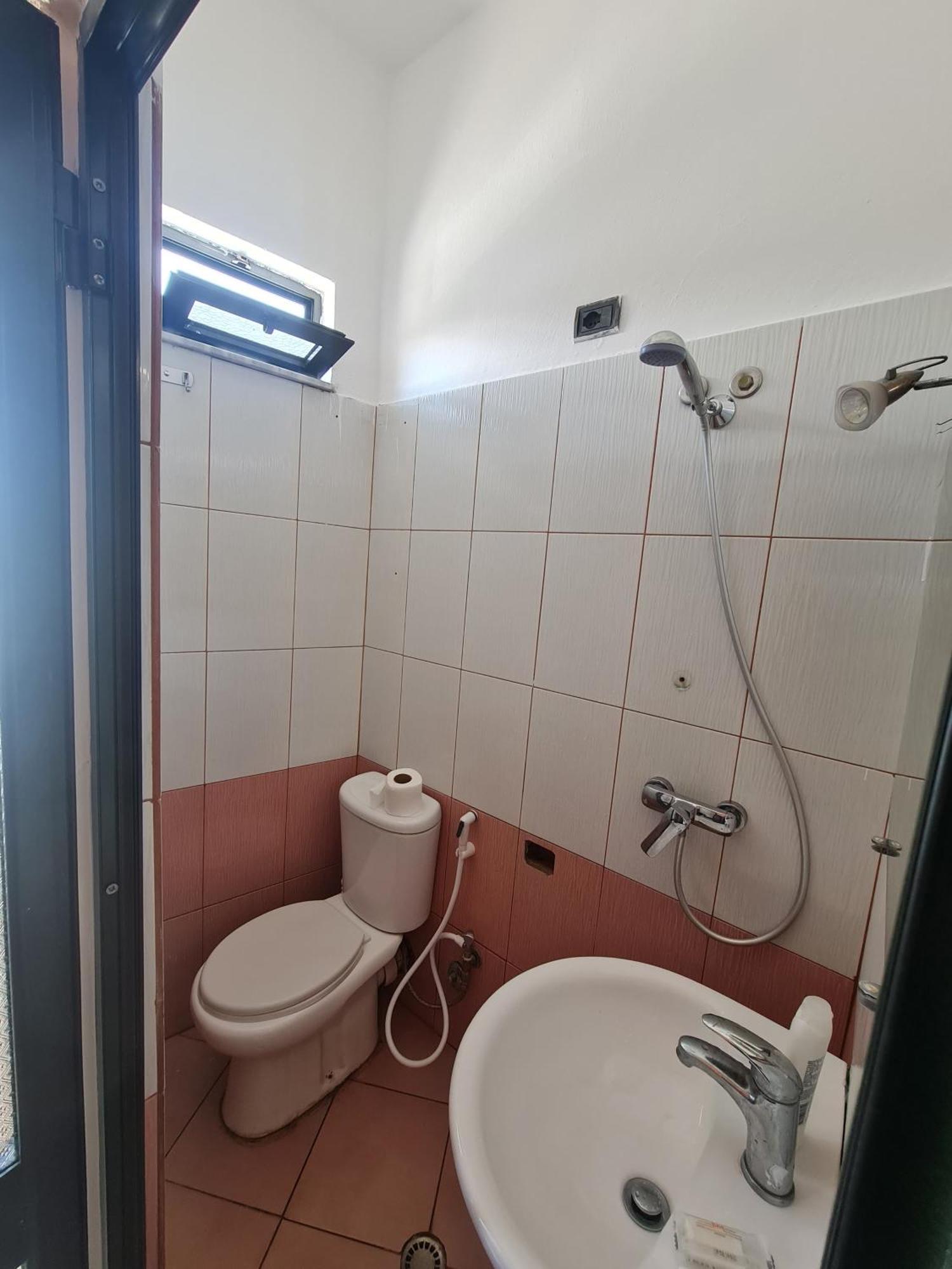 Hotel La Villa Тирана Екстериор снимка